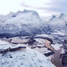 Opplev Trollywood: Location Spotting med minibuss