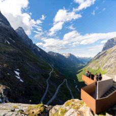Guidet busstur til Trollstigen (rundtur)